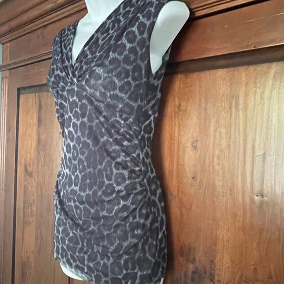 New Women's SWEET PEA by Stacy Frati Leopard Print Sleeveless Top Size M - Picture 2 of 9